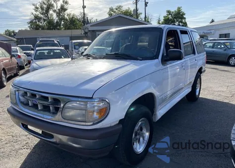 1997 Ford Explorer из США, поврежденный, VIN 1FMDU34X8VZB22571